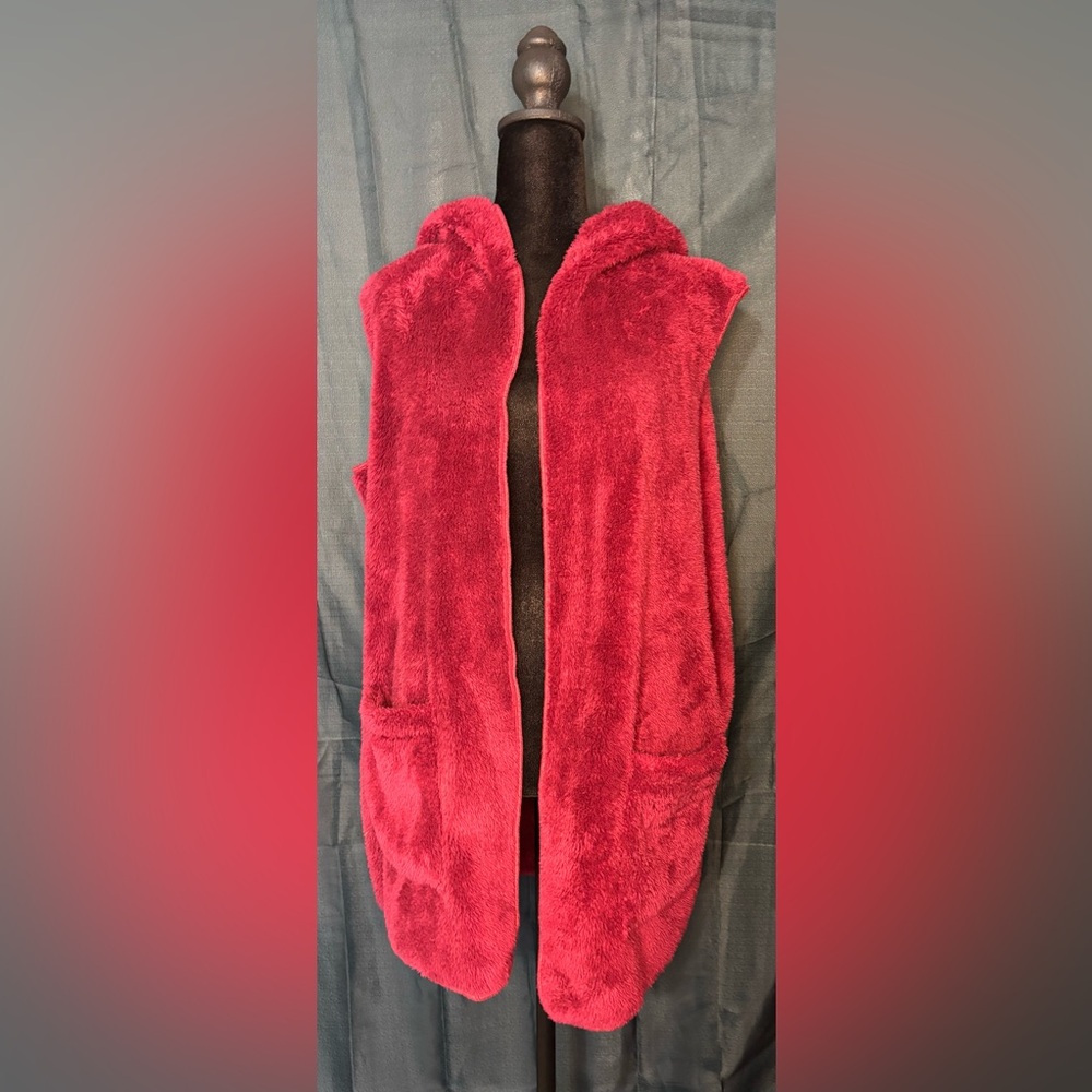 Zenana Outfitters Burgundy Fuzzy Vest